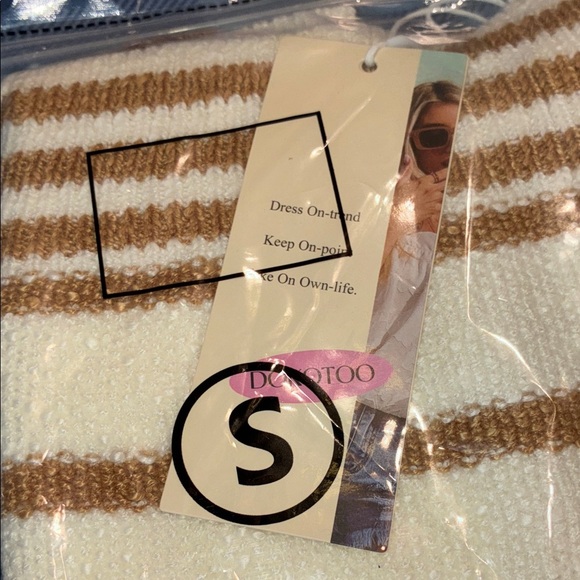 NWT Khaki and White Striped Button-Up Women's Sweater Vest Small  V Neck - Picture 7 of 7